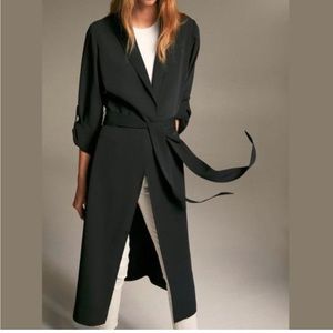 Aritzia Babaton Kahlo Black Robe Jacket